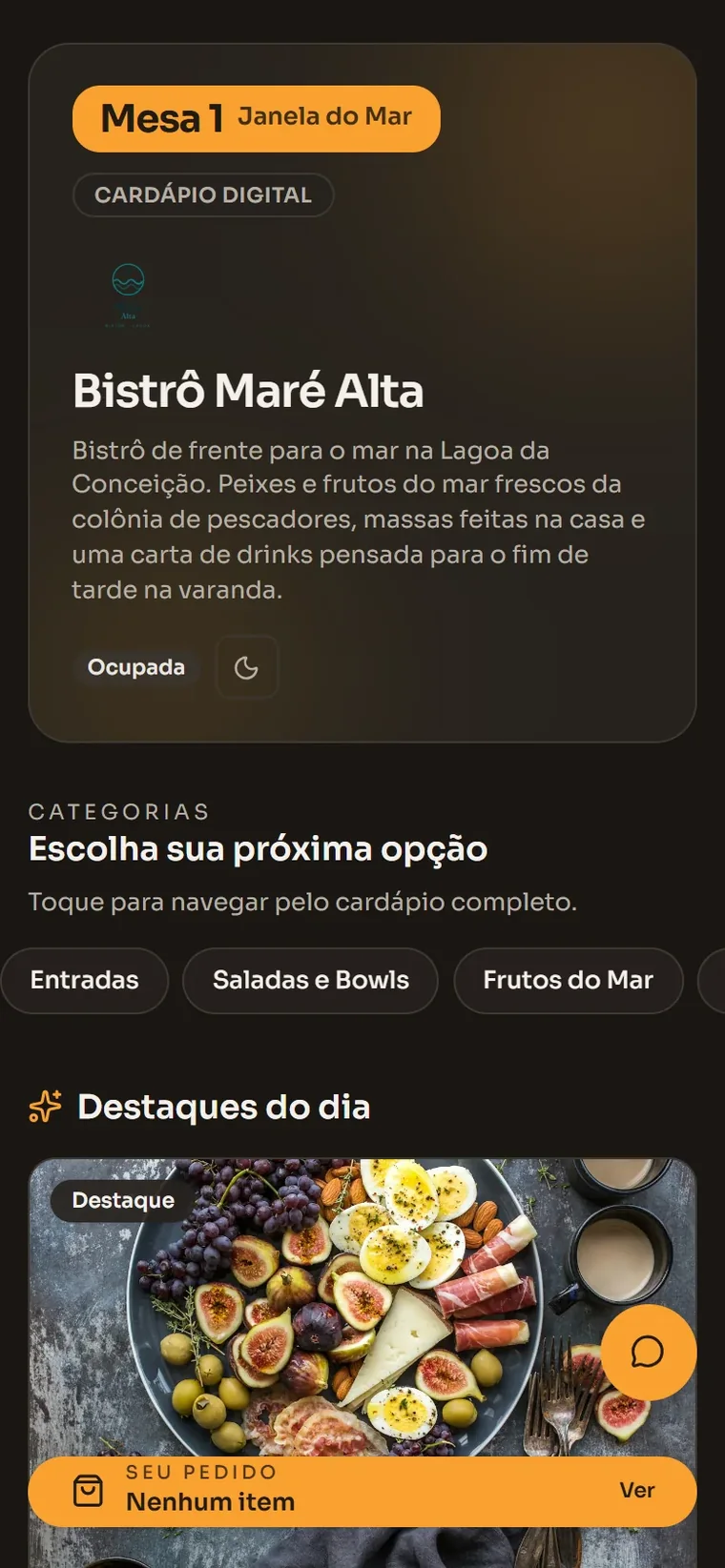 Cardápio digital do ChefIA no celular do cliente, com mesa identificada, categorias e destaques do dia